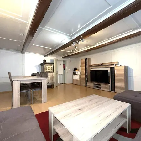 Chalet-etage Mitten Im Dorf * 洛伊克巴德