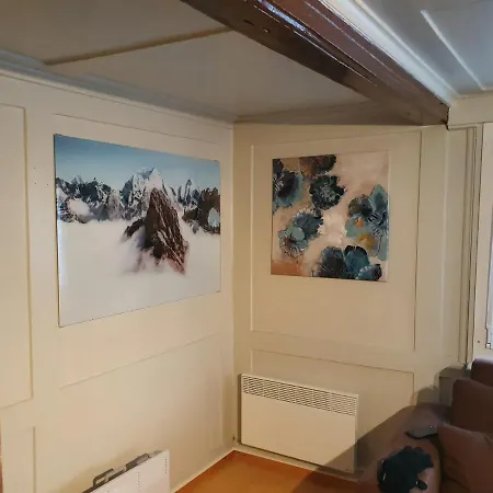 Chalet-etage Mitten Im Dorf Leukerbad